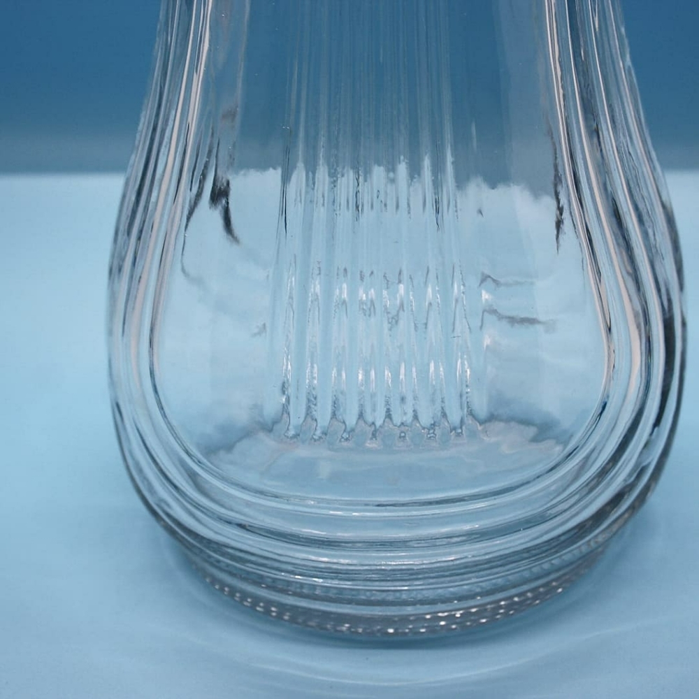 Clear Glass Vase With Embossed Ribbing - Picture 5 of 8